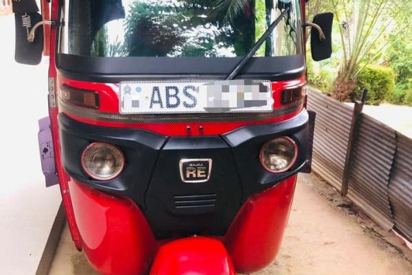 BAJAJ 2018 4 STROKE