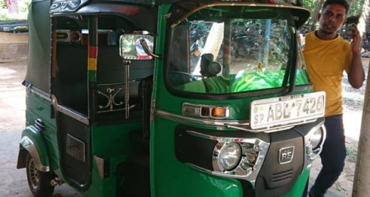 BAJAJ 2016 4 STROKE