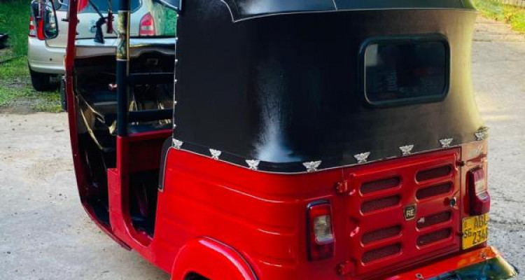 BAJAJ 2016 4 STROKE