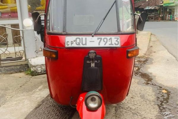 BAJAJ 2009 4 STROKE
