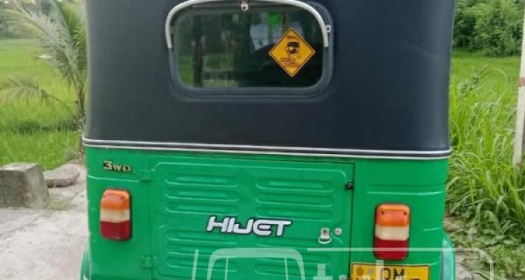 BAJAJ 2007 4 STROKE