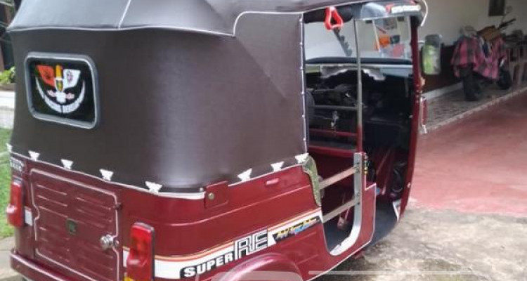 BAJAJ 2015 4 STROKE