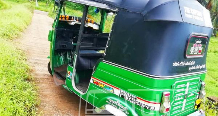 BAJAJ 2014 4 STROKE