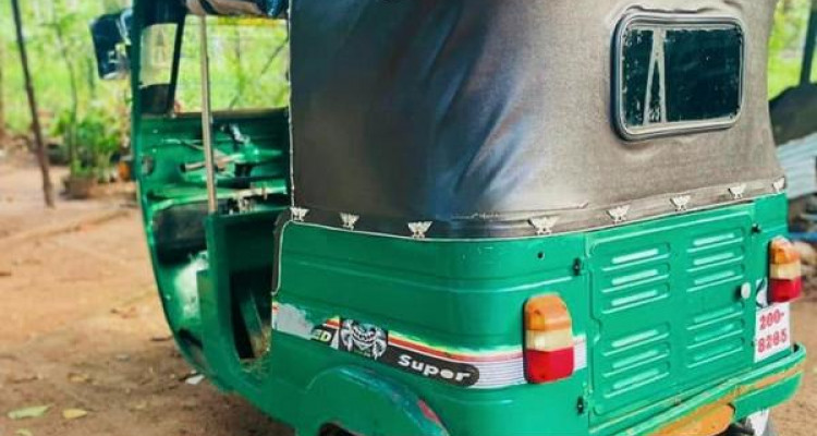 BAJAJ 1995 2 STROKE