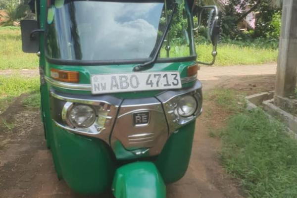 BAJAJ 2016 4 STROKE