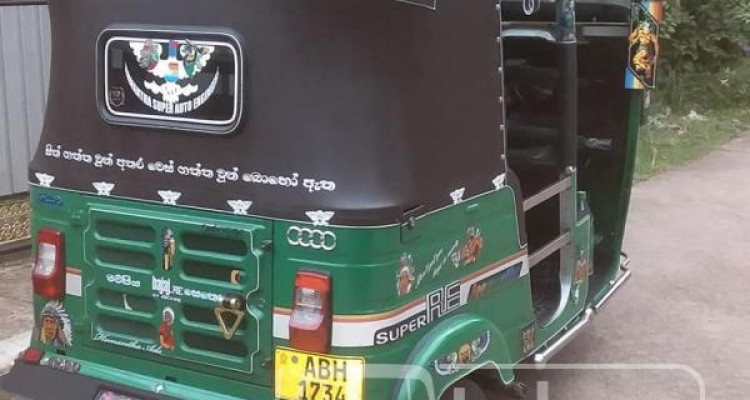 BAJAJ 2015 4 STROKE