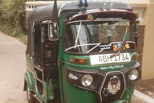BAJAJ 2015 4 STROKE