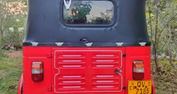 BAJAJ 2009 4 STROKE