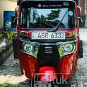 BAJAJ 2018 4 STROKE