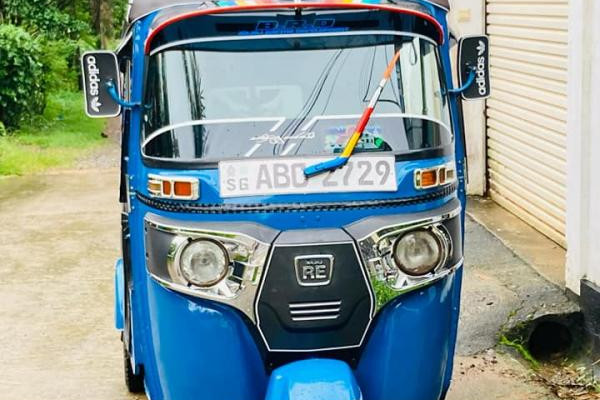 BAJAJ 2015 4 STROKE