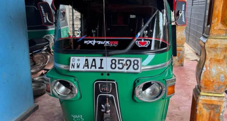 BAJAJ 2013 4 STROKE