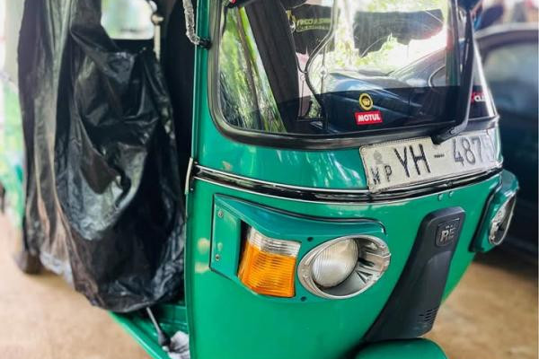 BAJAJ 2011 4 STROKE