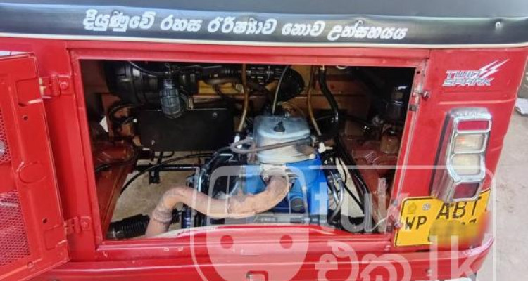 BAJAJ 2018 4 STROKE