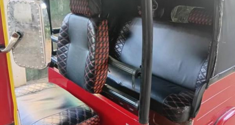 BAJAJ 2018 4 STROKE