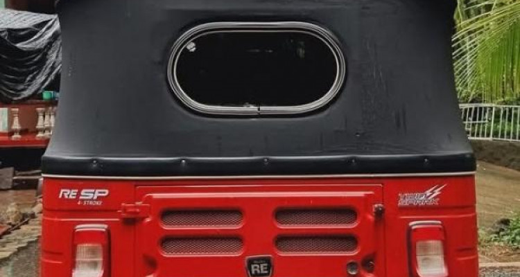 BAJAJ 2018 4 STROKE