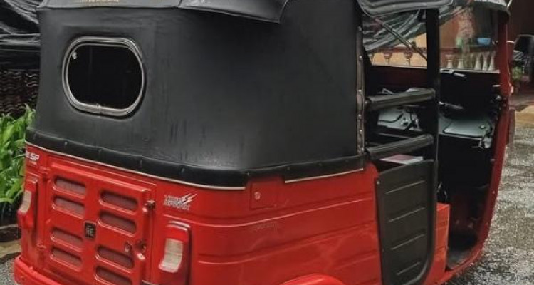 BAJAJ 2018 4 STROKE