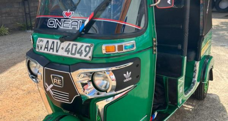 BAJAJ 2015 4 STROKE