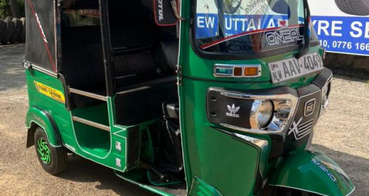BAJAJ 2015 4 STROKE