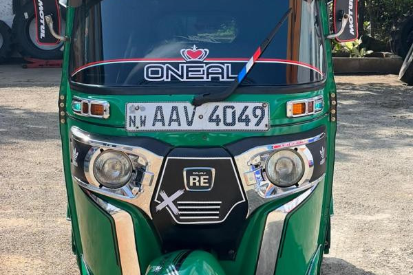 BAJAJ 2015 4 STROKE