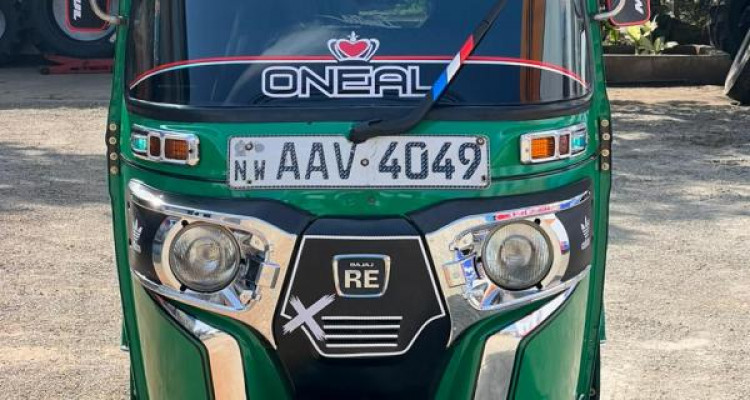 BAJAJ 2015 4 STROKE