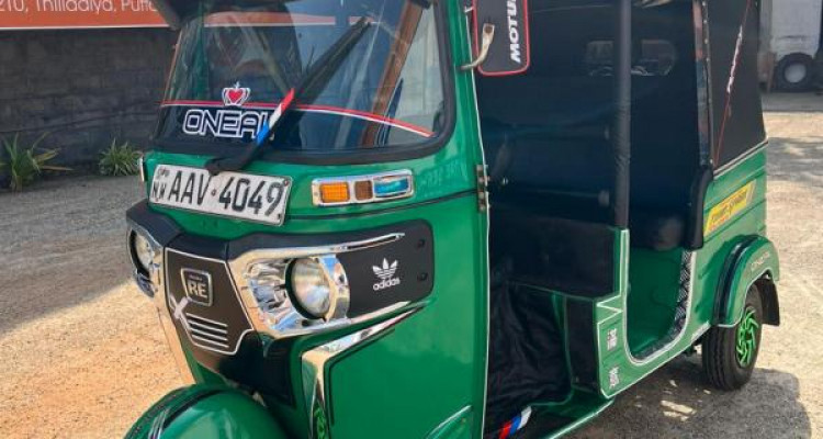 BAJAJ 2015 4 STROKE