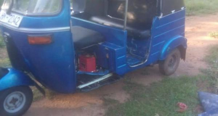 BAJAJ 2004 4 STROKE