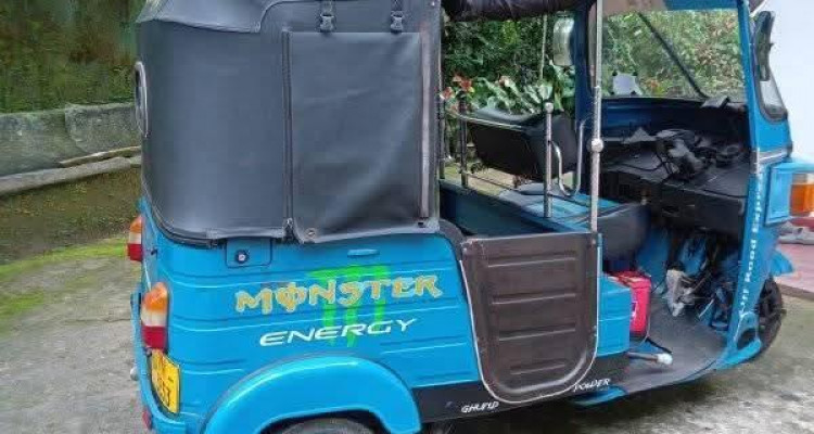 BAJAJ 2011 4 STROKE