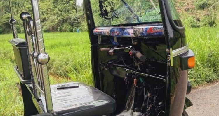BAJAJ 2000 2 STROKE