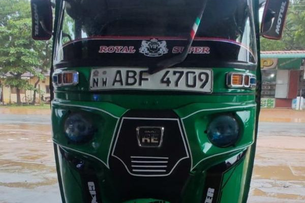 BAJAJ 2015 4 STROKE