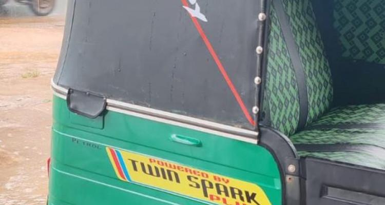 BAJAJ 2015 4 STROKE