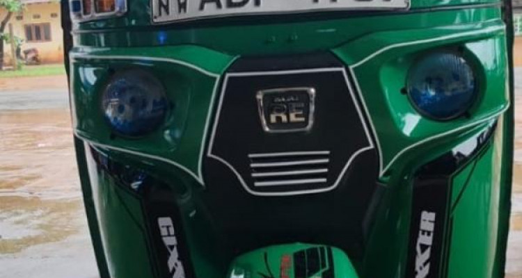 BAJAJ 2015 4 STROKE