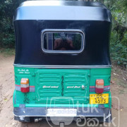 BAJAJ 2009 4 STROKE