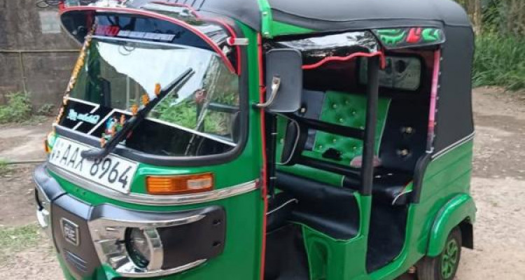 BAJAJ 2015 4 STROKE