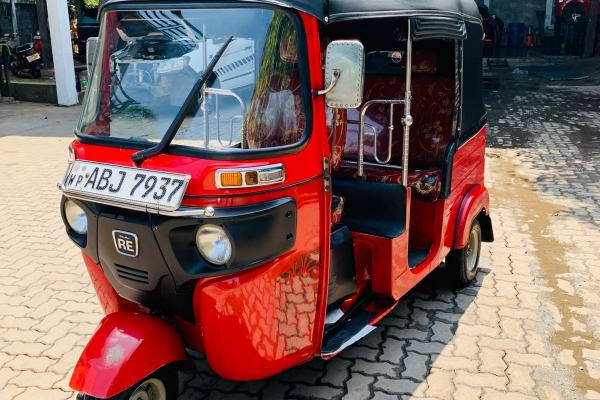 BAJAJ 2016 4 STROKE