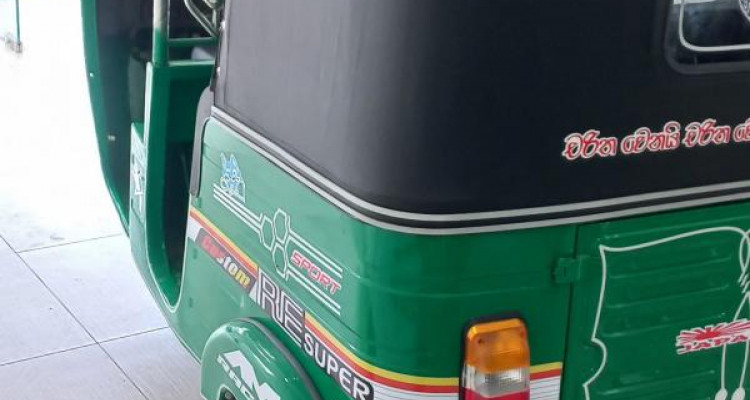 BAJAJ 2011 4 STROKE