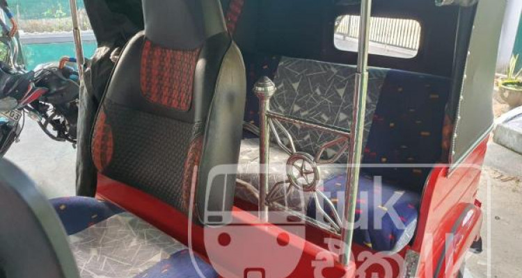 BAJAJ 2009 4 STROKE