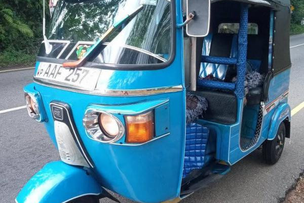 BAJAJ 2012 4 STROKE