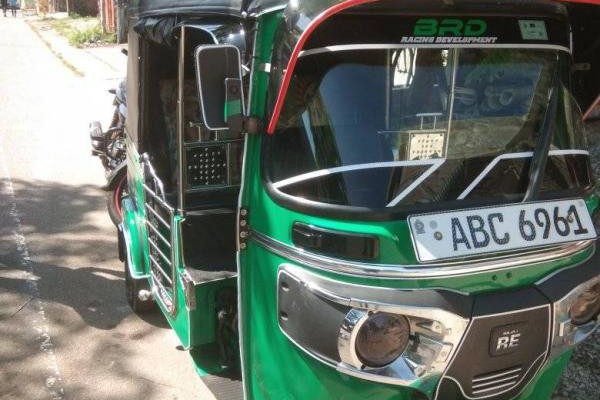 BAJAJ 2015 4 STROKE