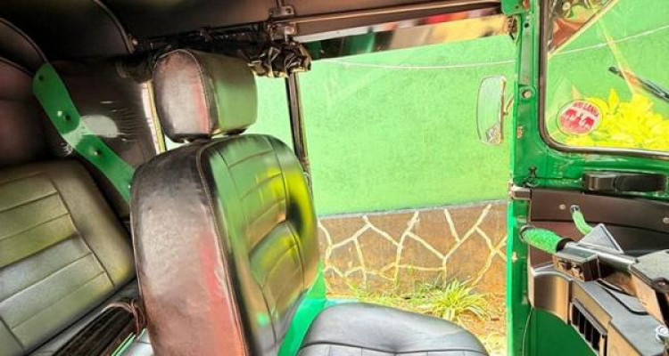BAJAJ 2018 4 STROKE