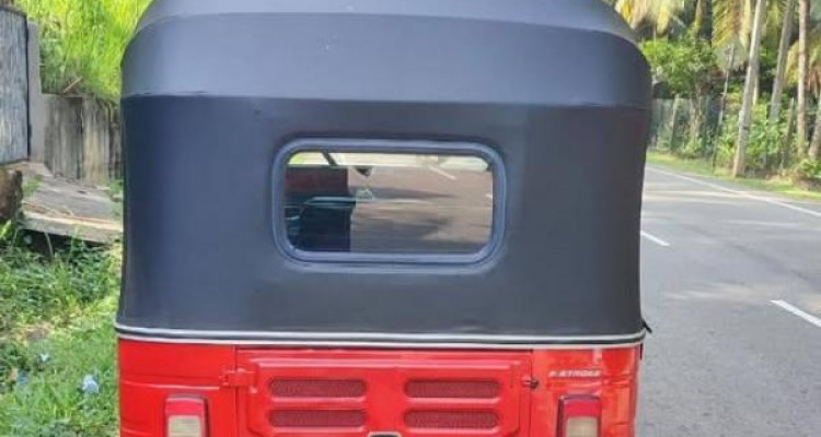 BAJAJ 2015 4 STROKE