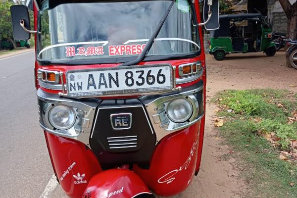 BAJAJ 4 STROKE 2015
