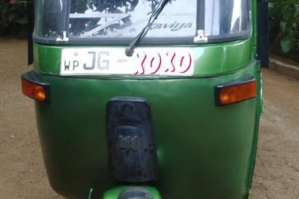 BAJAJ 2004 4 STROKE