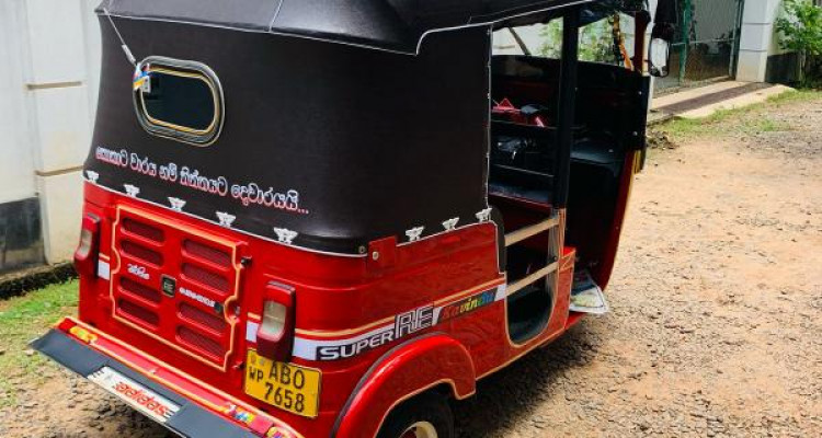 BAJAJ 2016 4 STROKE