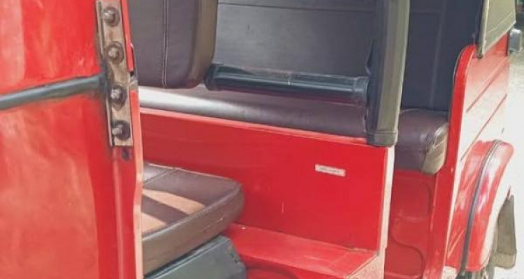 BAJAJ 2018 4 STROKE