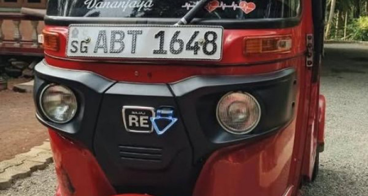 BAJAJ 2018 4 STROKE