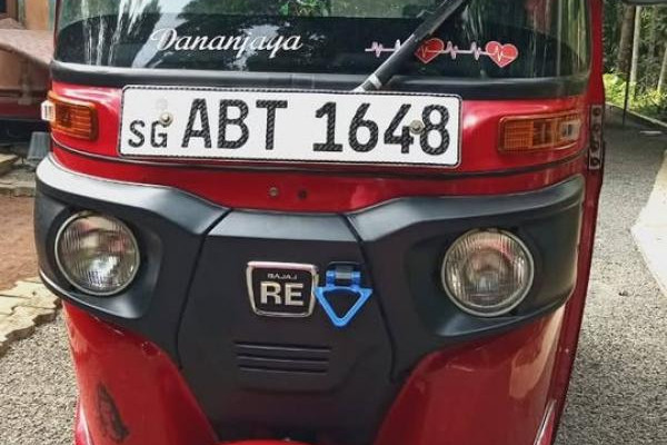 BAJAJ 2018 4 STROKE