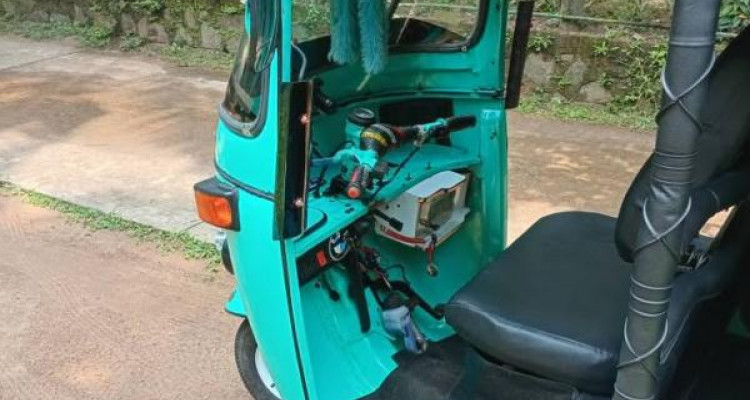 BAJAJ 2005 2 STROKE