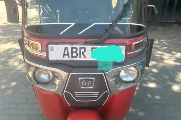 BAJAJ 2018 4 STROKE