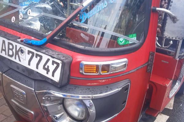 BAJAJ 4 STROKE 2016