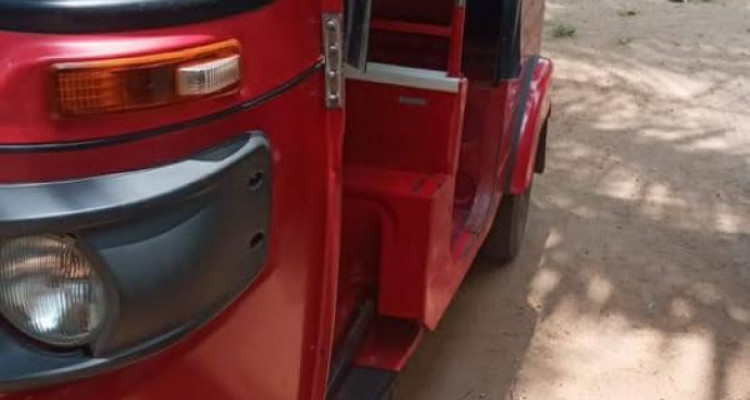 BAJAJ 2015 4 STROKE